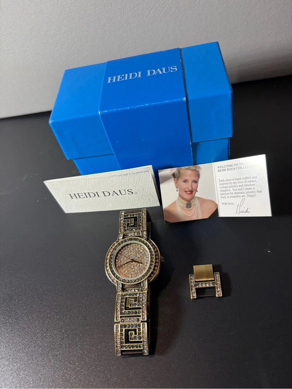 RARE Vintage  HEIDI DAUS Swarovski Crystals Ladies Watch (NEW)